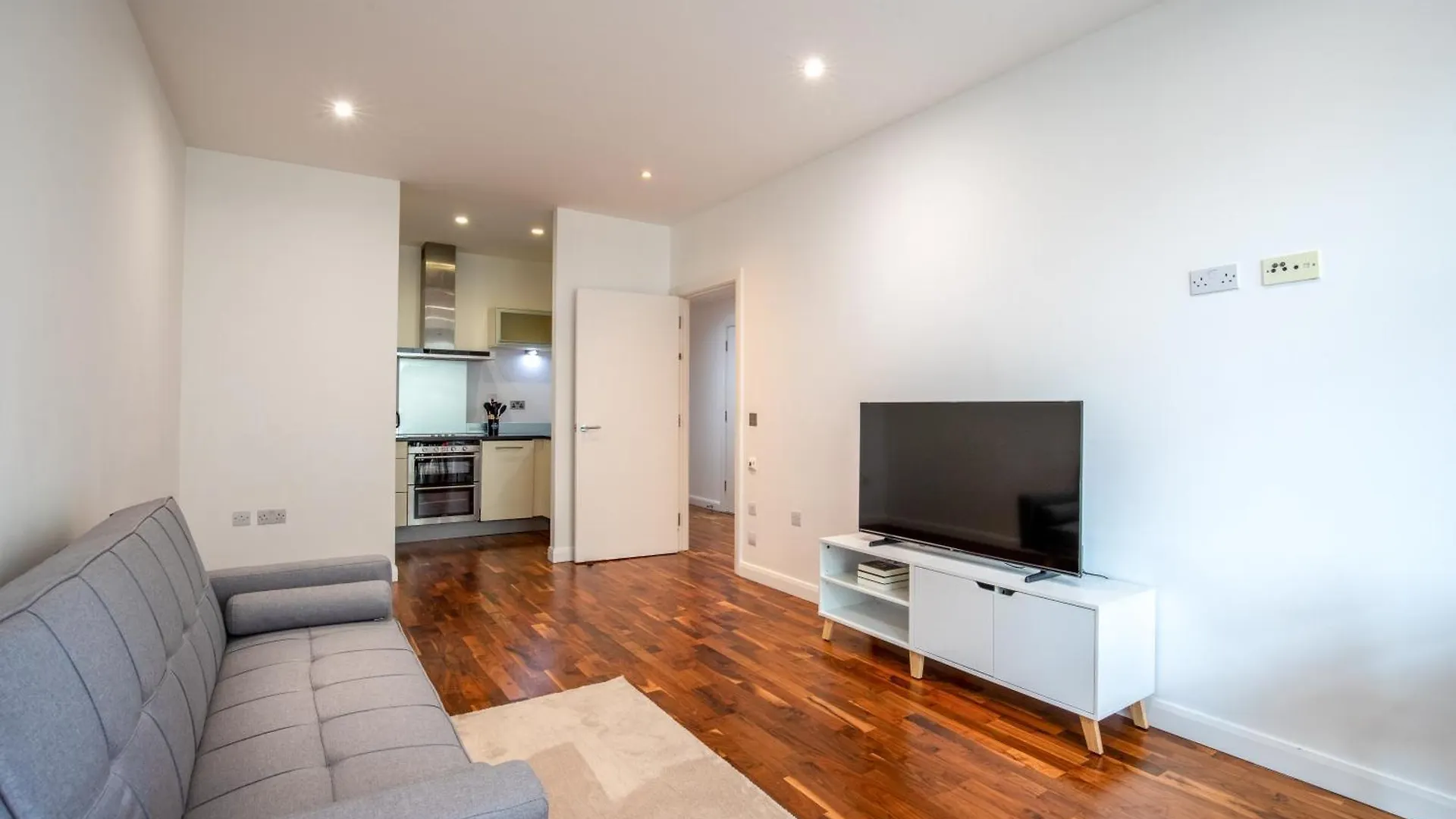 Londwell, Canary Wharf River Thames Balcony Apartment London 0*,  United Kingdom