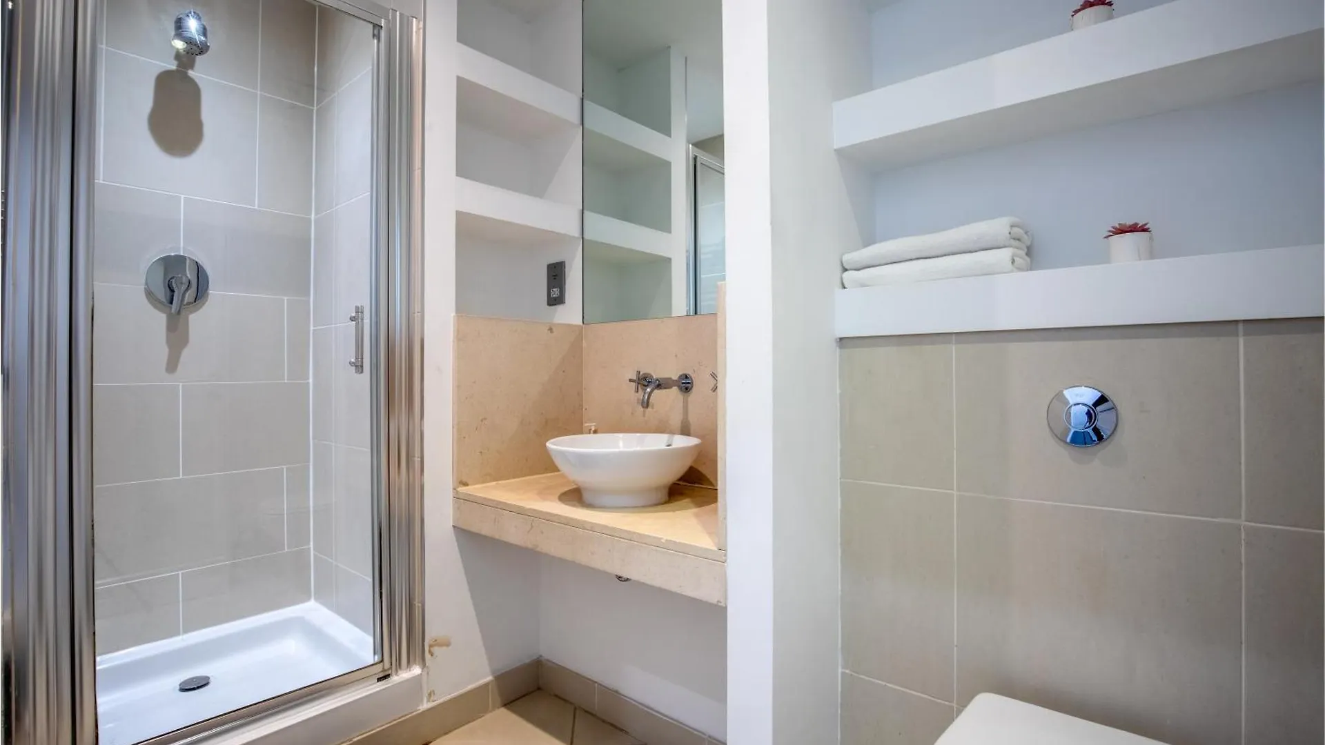 Londwell, Canary Wharf River Thames Balcony Apartment London 0*,
