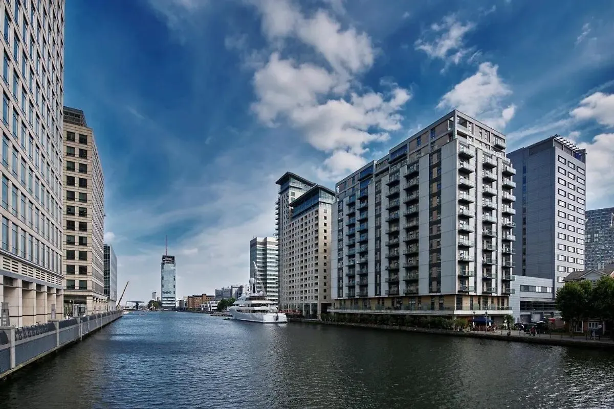 Londwell, Canary Wharf River Thames Balcony Apartment London