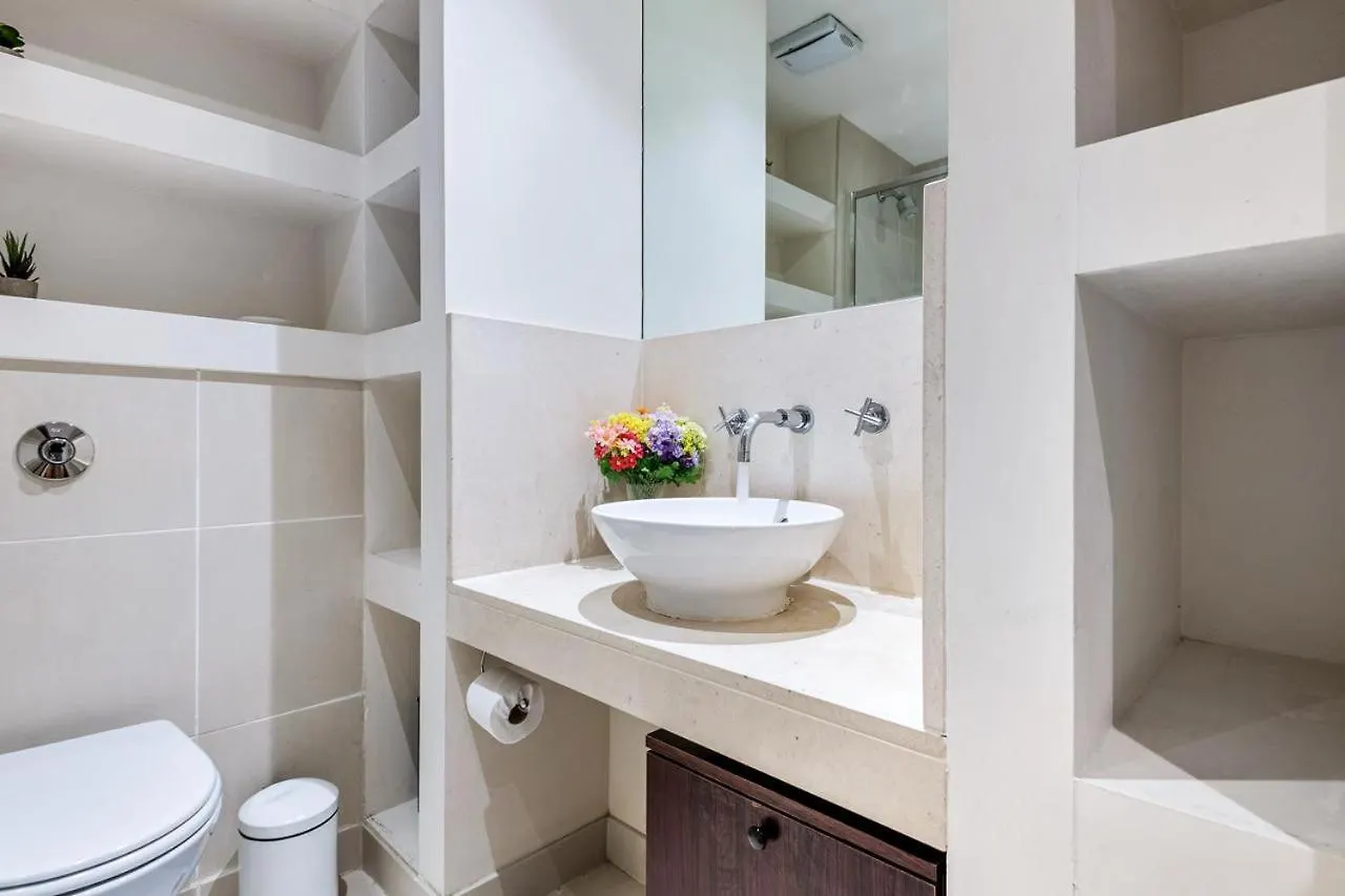 Londwell, Canary Wharf River Thames Balcony Apartment London United Kingdom